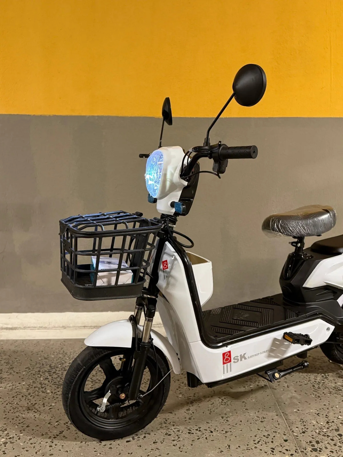 CITY-BIKE Elektroskuter 8SK White