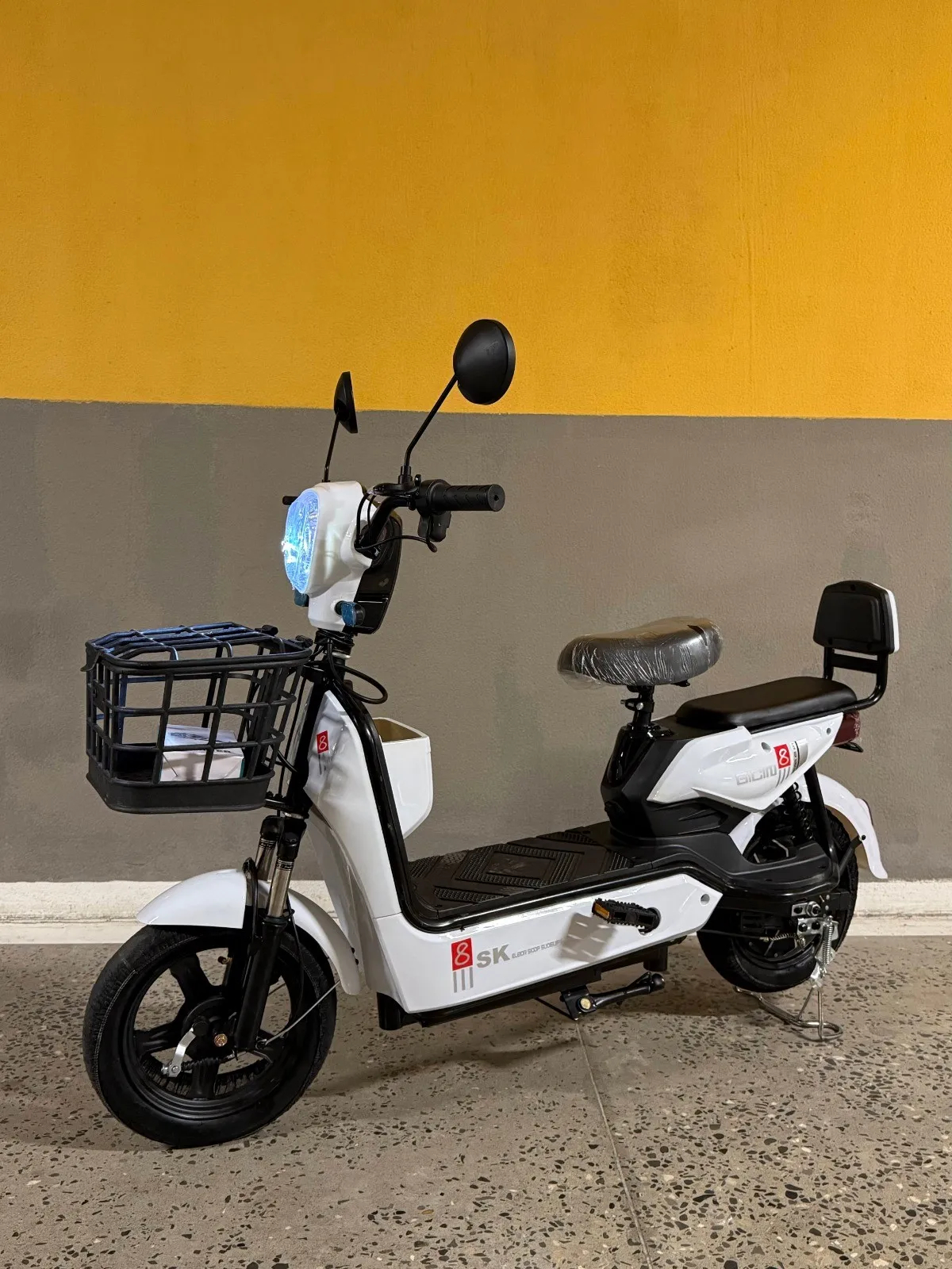 CITY-BIKE Elektroskuter 8SK White