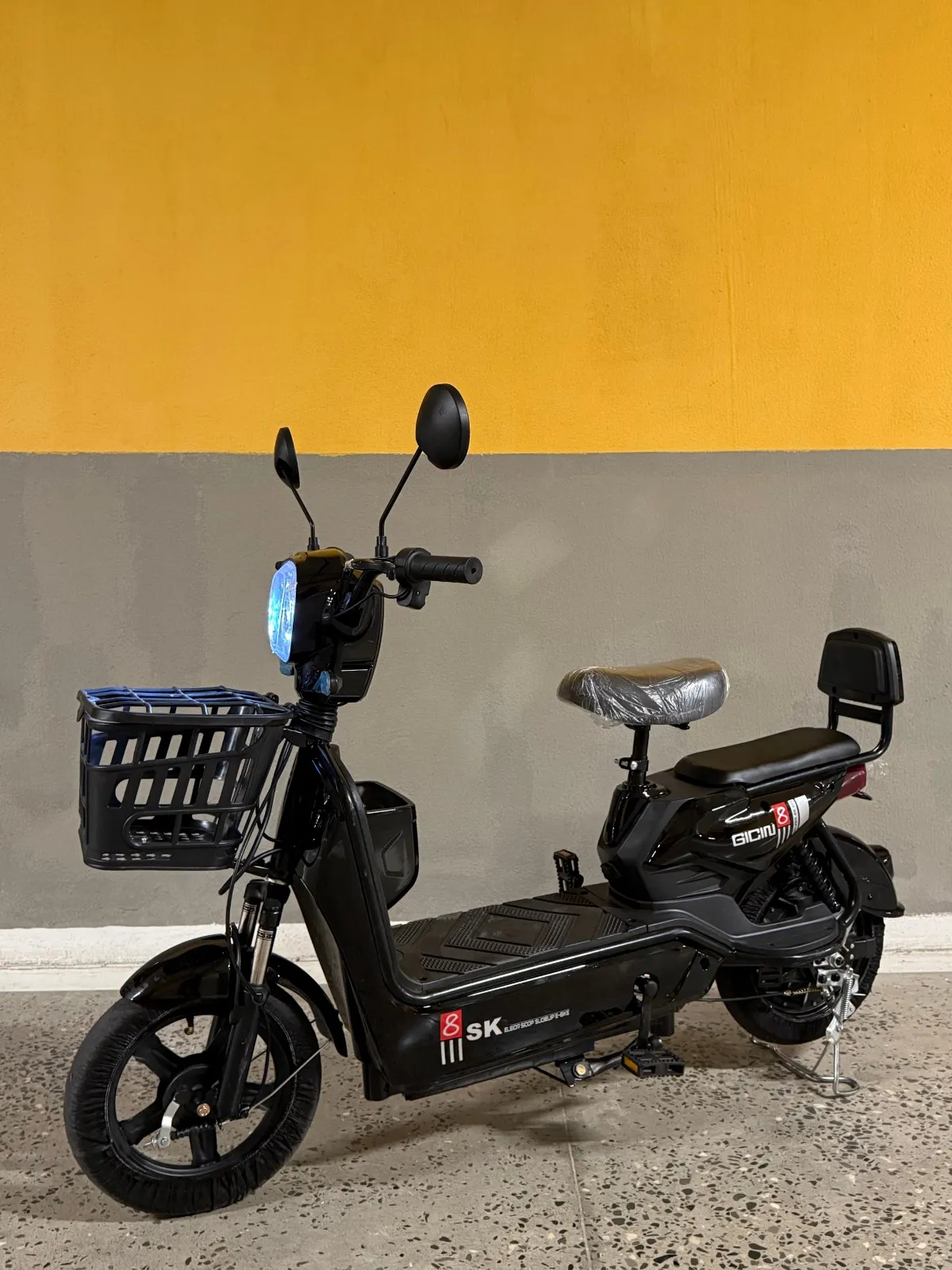 CITY-BIKE Elektroskuter 8SK Black