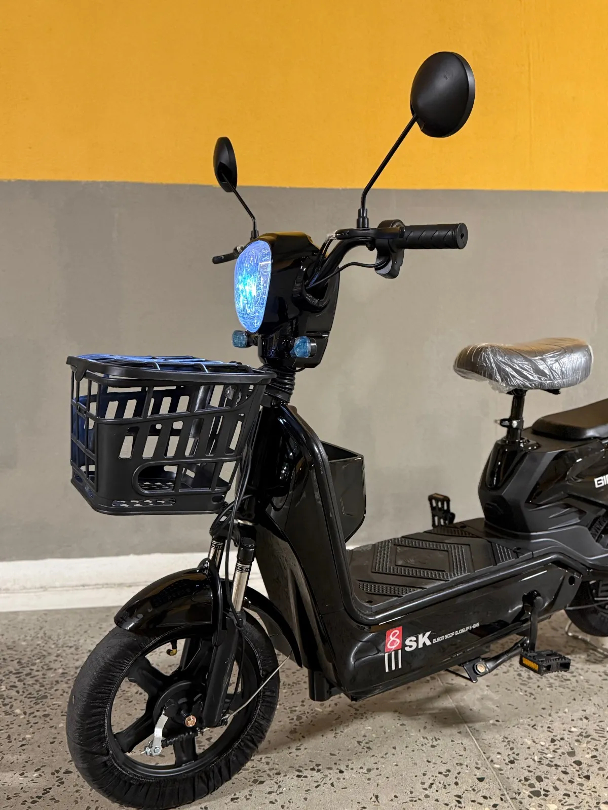 CITY-BIKE Elektroskuter 8SK Black